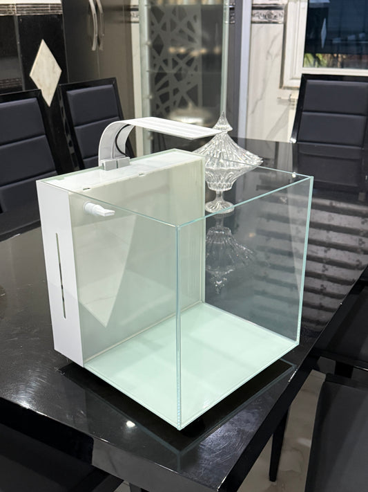 Mini Aquarium de Luxe Blanc 30cm – Verre Ultra-White (Pack Complet Sump + Pompe + LED)
